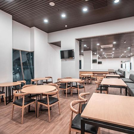 Super Oyo Townhouse 1 Hotel Salemba Cakarta Dış mekan fotoğraf