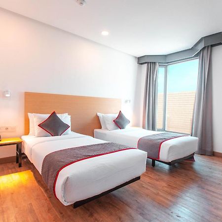 Super Oyo Townhouse 1 Hotel Salemba Cakarta Dış mekan fotoğraf