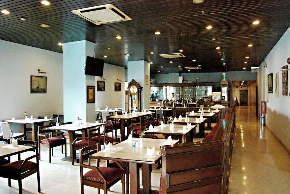 Super Oyo Townhouse 1 Hotel Salemba Cakarta Dış mekan fotoğraf