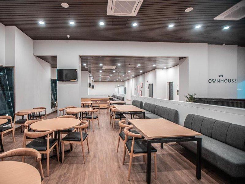 Super Oyo Townhouse 1 Hotel Salemba Cakarta Dış mekan fotoğraf
