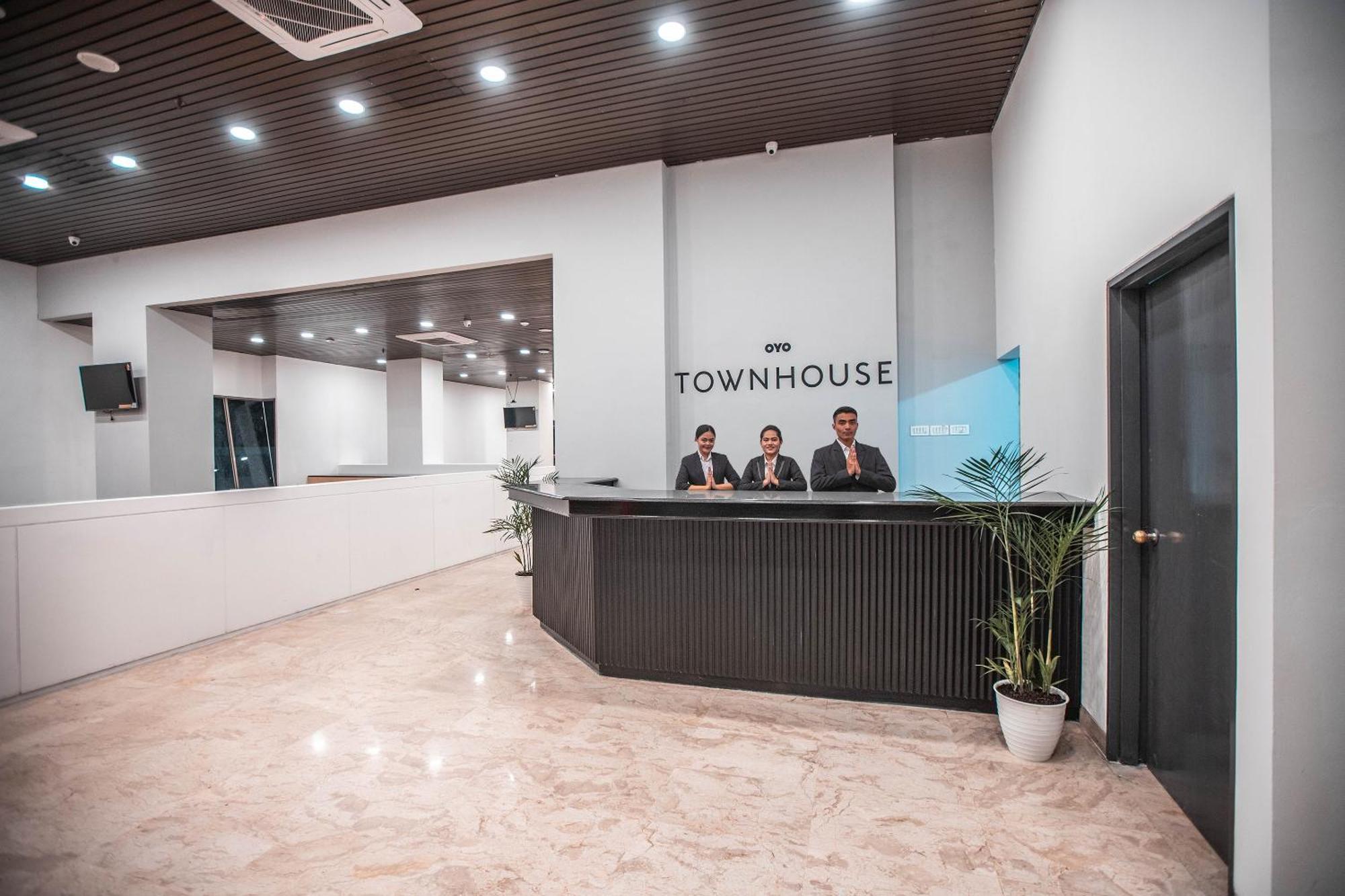 Super Oyo Townhouse 1 Hotel Salemba Cakarta Dış mekan fotoğraf