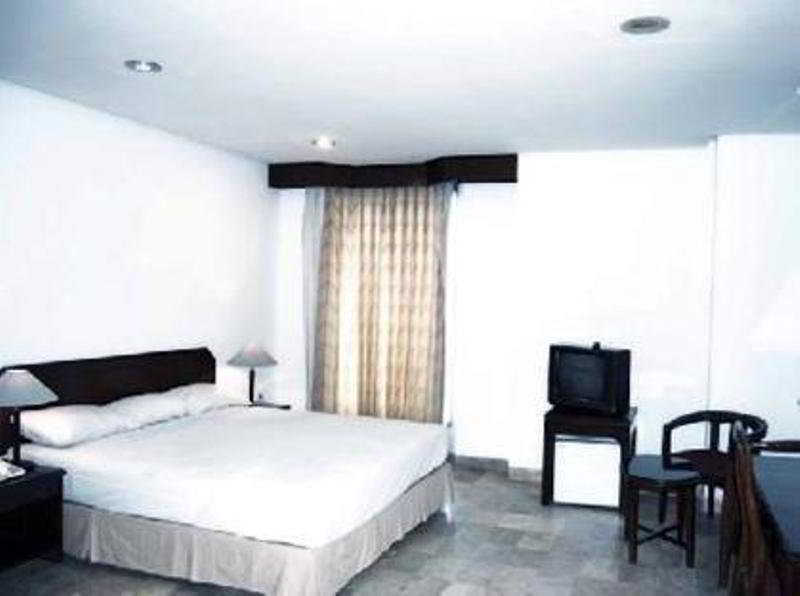Super Oyo Townhouse 1 Hotel Salemba Cakarta Dış mekan fotoğraf